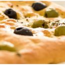 La focaccia  alle olive più morbida che abbiate mai preparato