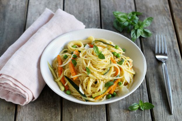 Spaghetti di zucchine e carote