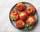 7 ricette di pomodori ripieni: freschezza pronta in un attimo