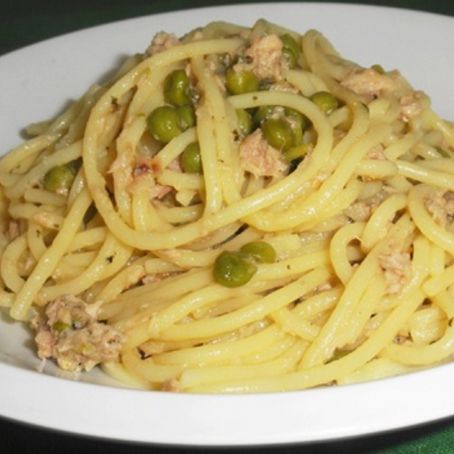 Spaghetti tonno e piselli