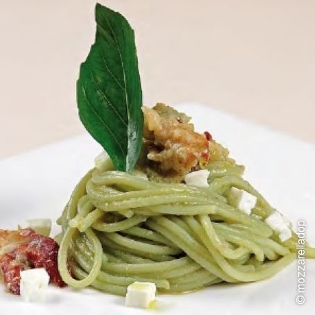 Spaghettoni di Gragnano con quinto quarto d’astice e bufala campana