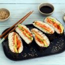 Scopri come fare il (facilissimo!) sandwich di sushi per i tuoi pranzi in ufficio