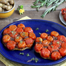 Tarte tatin francese con pomodorini e  patè di olive 