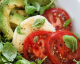 Avocado e verdure, l'insalata più buona e leggera che c'è
