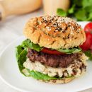 La ricetta dell'hamburger casareccio che è sempre meglio del fast food