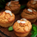 I muffins alle carote per una merenda o una colazione fatta in casa con ingredienti sani