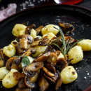 Gnocchi ai funghi fatti in casa: deliziosa ricetta rustica