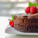 5 minuti e 2 ingredienti bastano per questa buonissima torta al cioccolato