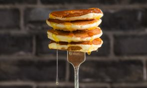 9 deliziosi pancakes perfetti per la colazione domenicale