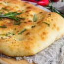 La deliziosa focaccia semplice pronta in 5 minuti