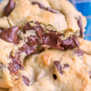 I cookies americani con gocce di cioccolato: la ricetta che riesce anche ai principianti