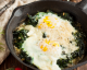 Uova al forno con spinaci, un piatto completo e salutare