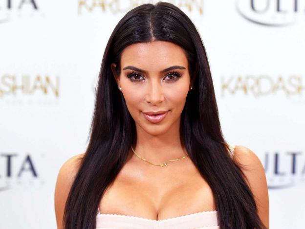 KIM KARDASHIAN AGGREDITA a PARIGI