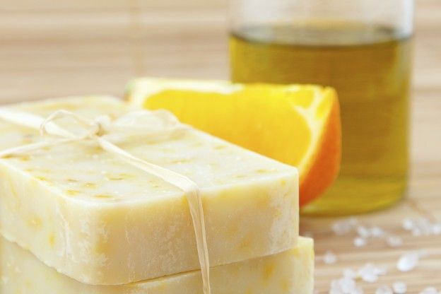 SAPONE per il VISO FATTO IN CASA, DELICATO ed 100% NATURALE