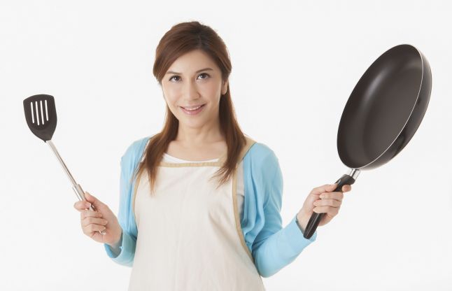 IL TRUCCO PER IMBATTIBILE PER FAR TORNARE LE PENTOLE INCROSTATE COME NUOVE