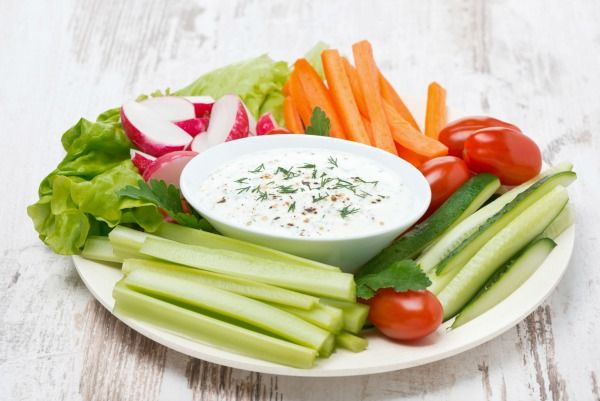 Augmenter sa consommation de légumes crus avec les dips