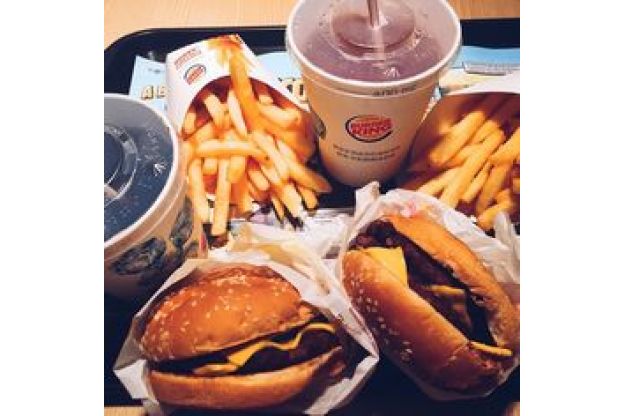 BURGER KING conferma di aver utilizzato CARNE di CAVALLO nei propri HAMBURGER