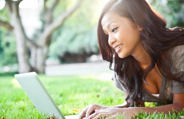 6 cose che tutte amiamo fare quando siamo a casa da sole