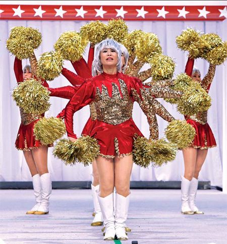 [VIDEO] POM POM, le cheerleader giapponesi 70enni !