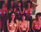Foto di gruppo in TOPLESS, Facebook CENSURA