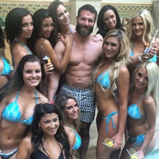 La vita d'ORO del miliardario Dan Bilzerian