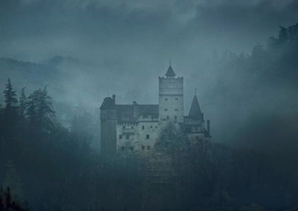 VINCI la notte di Halloween nel CASTELLO DI DRACULA, in Transilvania!