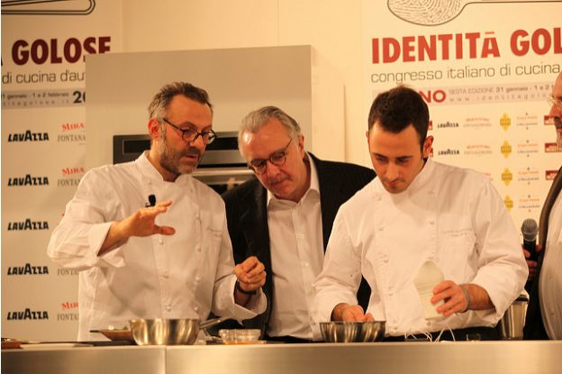 A cena da Massimo Bottura : la storia e la filosofia dello chef migliore del mondo