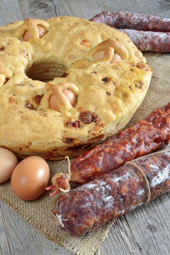 Il casatiello per festeggiare bene la Pasqua in famiglia