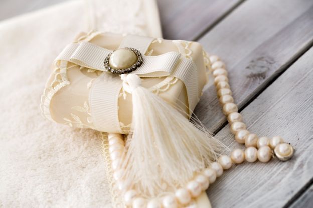 le perle vanno trattate con cura e pulite con delle tecniche delicate