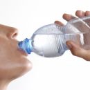 Perchè è meglio non bere acqua in bottiglia