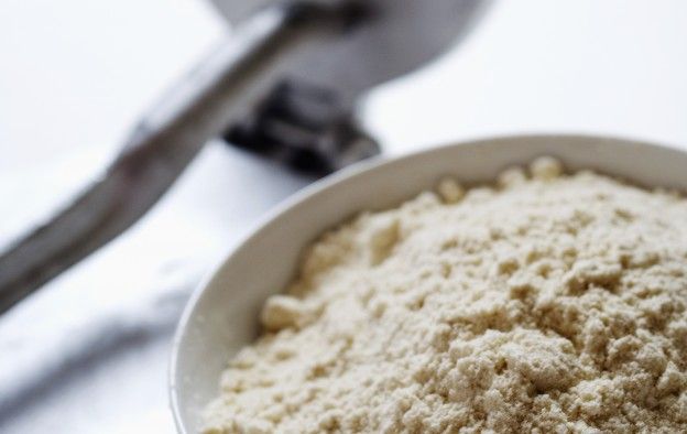 infarinate il piano di lavoro