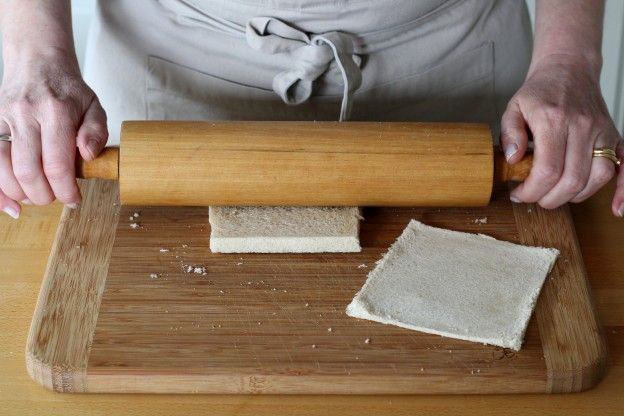 Appiattire le fette di pane