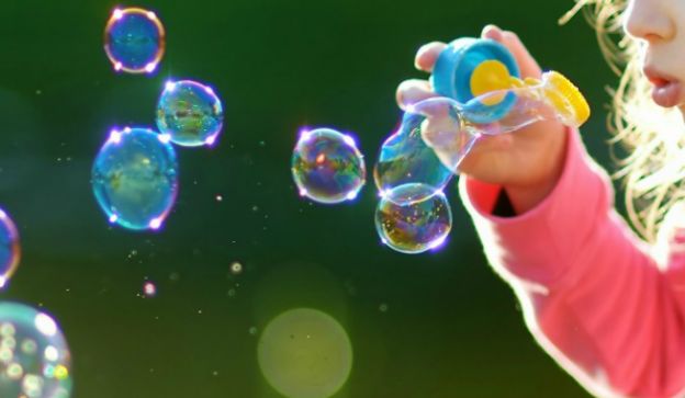 <strong>4. DIVENTA BOLLE DI SAPONE</strong>