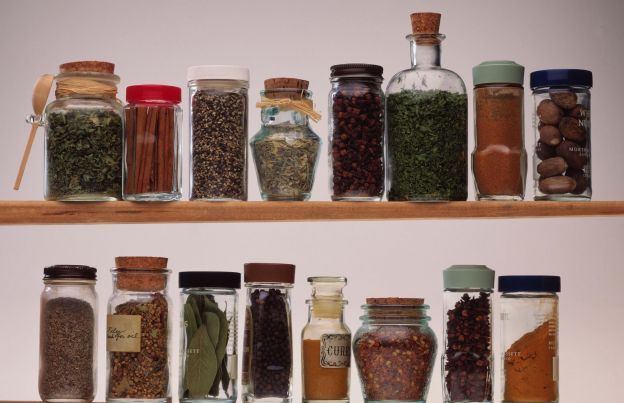 ALIMENTI CHE AUMENTANO L'ACIDITÀ DI STOMACO