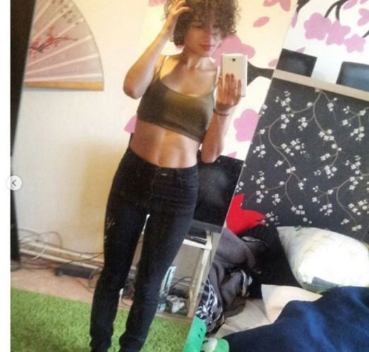 GUARDANDOSI INDIETRO