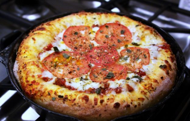 100. Pizza cotta in padella