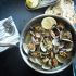 Cozze limone, chorizo e vino bianco