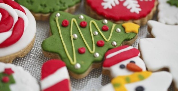 Biscotti decorati con la pasta di zucchero