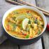 Noodles thai con pollo e verdure