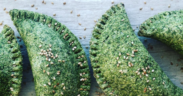 Empanadas con farina d'avena e pasta di spinaci