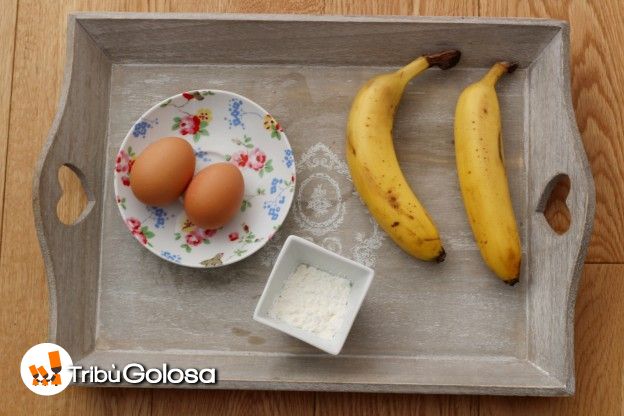 Ingredienti per i pancakes alla banana