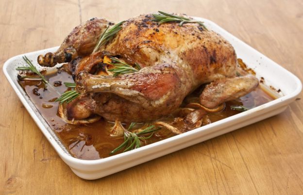 I piatti di carne con salse e farciture