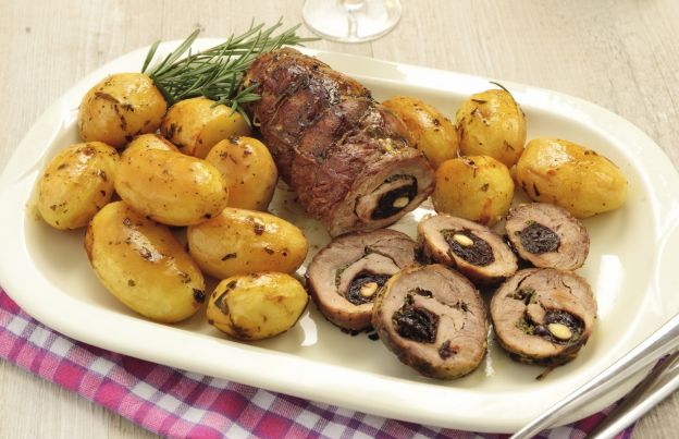 Filetto di maiale ripieno di prugne