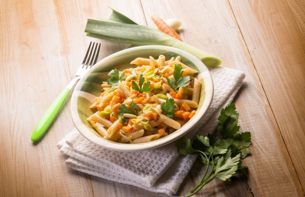 3. Penne colorate sedano, carote e prezzemolo