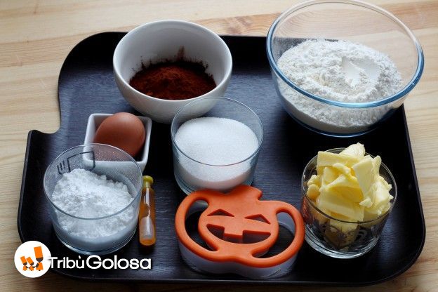 Gli ingredienti per le zucche biscotto