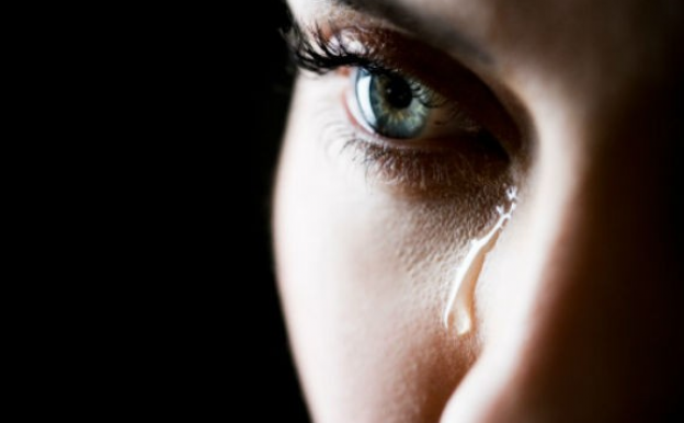 <strong>PIANGERE AIUTA AD ELIMINARE LE TOSSINE</strong>