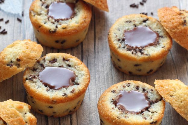 9. Financiers con cuore di cioccolato