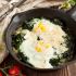 Uova al forno con spinaci