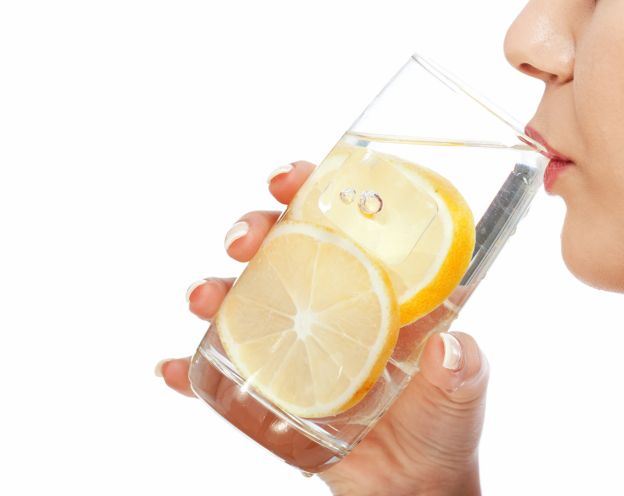 Bevi acqua e limone