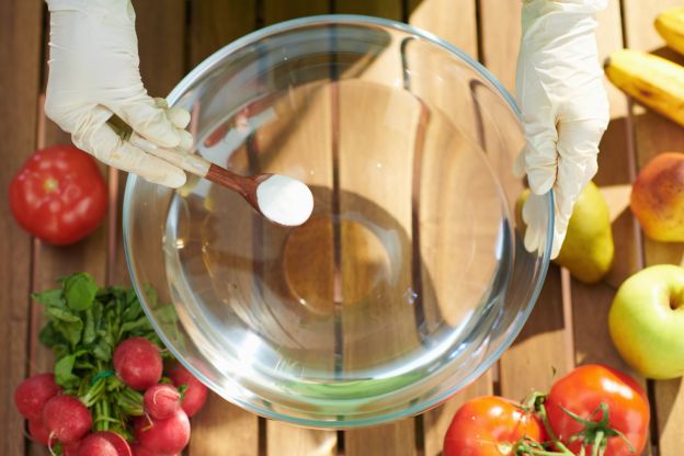 Lavare sempre frutta e verdura